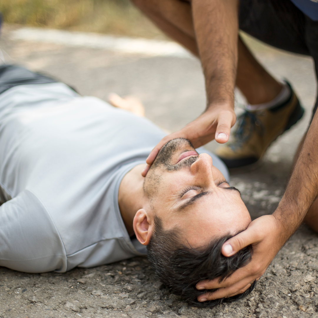Lee más sobre el artículo Guía básica de primeros auxilios: Cómo actuar ante emergencias comunes